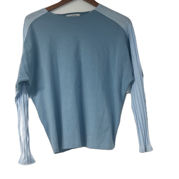 Since 2005 Woman's Blue ribbed statement sleeve Doman sz l top cropped casual - Picture 2 of 4